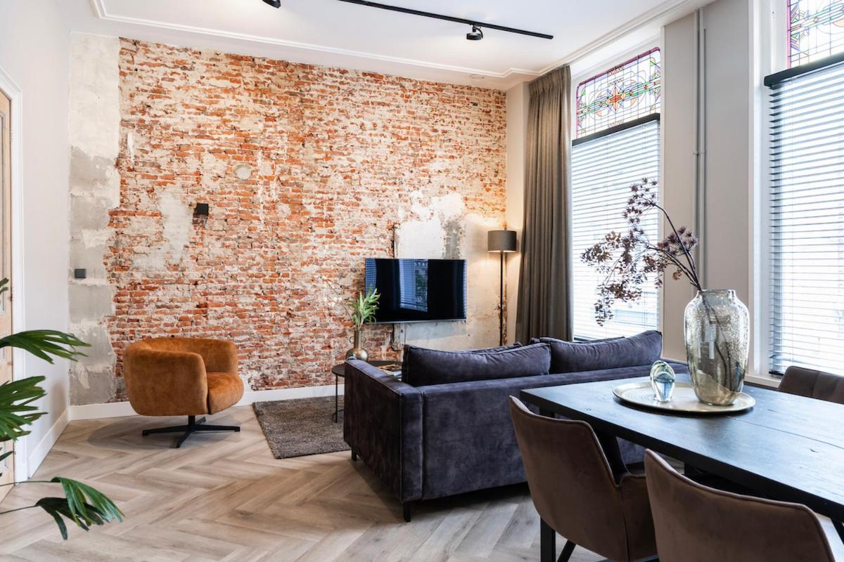 Xxl Loft With Bath Located Stadsvilla Tilburg Eksteriør billede