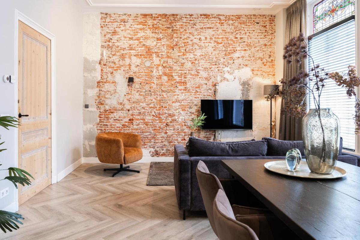 Xxl Loft With Bath Located Stadsvilla Tilburg Eksteriør billede